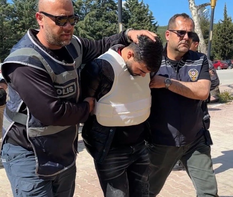 Kübra Yapıcı cinayeti: Gözaltına alınan 2 şüpheli adliyede