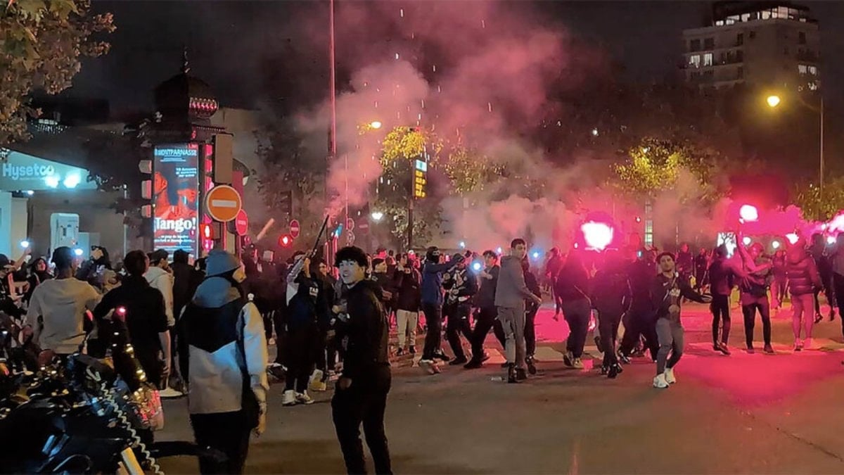 127 kişi gözaltında! PSG'li taraftarların galibiyet kutlamalarında olay çıktı