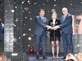 Defne Kurt'a yılın sporcusu ödülü verildi