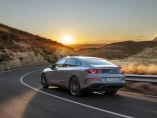 762 km menzil sunan yeni Mercedes C-Serisi'nin Avrupa fiyatı belli oldu