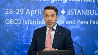Enerji Bakanı Alparslan Bayraktar, Cezayir ile LNG anlaşmasının yenilenebileceğini duyurdu