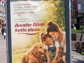 CHP'li belediyeden köpekli "Anneler Günü" kutlaması