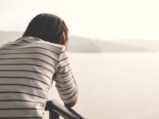 Her şeyi tek başına taşımak bazen öğrenilmiş bir savunma olabiliyor