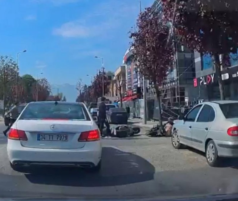 Düzce'de motosiklet kazası kıl payı atladıldı