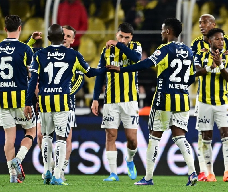Fenerbahçe'ye UEFA'dan para cezası