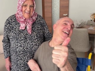 Erzurum'da oğlunun bakımını üstlenen anneye büyük sürpriz