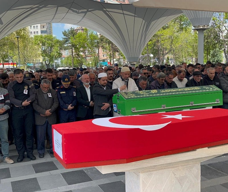 Kayseri'de terör gazisi polis memuru son yolculuğuna uğurlandı
