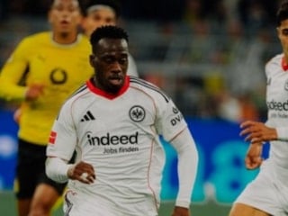 Can Uzun'lu Frankfurt, Dortmund'a yenildi