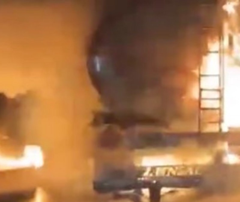 Osmaniye’de seyir halindeki tanker alevlere teslim oldu
