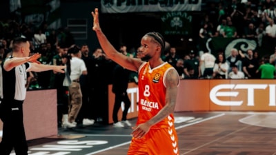 Seride durum 2-2'ye geldi! Valencia Basket, Panathinaikos'u yendi
