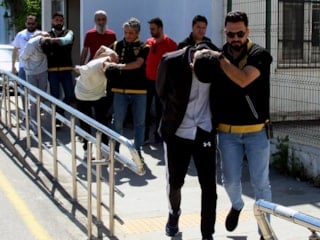 Adana'da silahlı saldırının şüphelilerini 500 saatlik görüntüler yakalattı