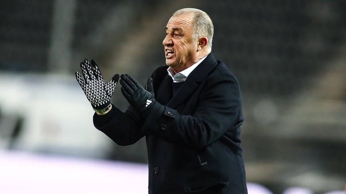 Fatih Terim, Arda Turan ve Hull City'nin başarılarıyla gurur duyuyor