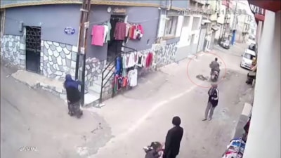 Gaziantep'te motosikletli, küçük kıza çarpıp kaçtı