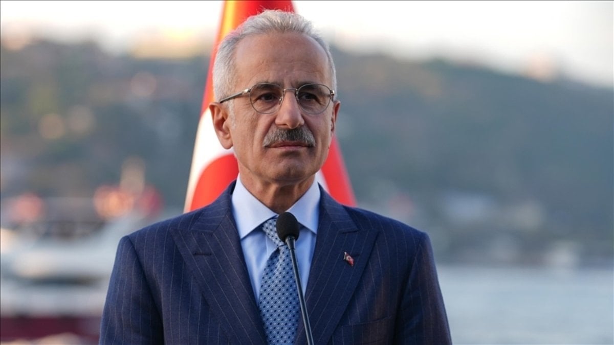 Abdulkadir Uraloğlu: 2026’nın en yoğun yolcu trafiği nisan ayında gerçekleşti