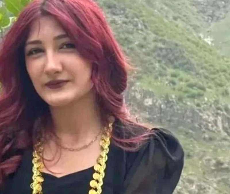 Hakkari'de 4'üncü kattan düşen genç kız hayatını kaybetti