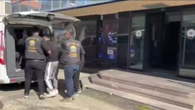 İstanbul’da durdurulan aracın tamponundan uyuşturucu çıktı