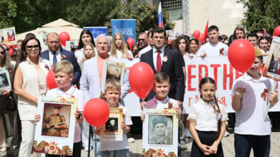Rus vatandaşları, 9 Mayıs Zafer Bayramı'nı Antalya'da kutladı