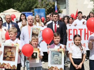 Rus vatandaşları, 9 Mayıs Zafer Bayramı'nı Antalya'da kutladı