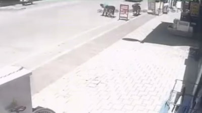 Adana'da bir anne 2 yaşındaki oğlunu tekmeledi