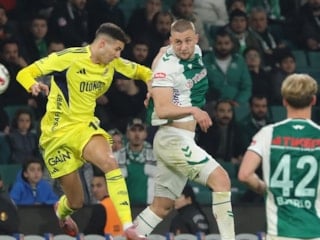Konyaspor - Fenerbahçe maçının ilk 11'leri