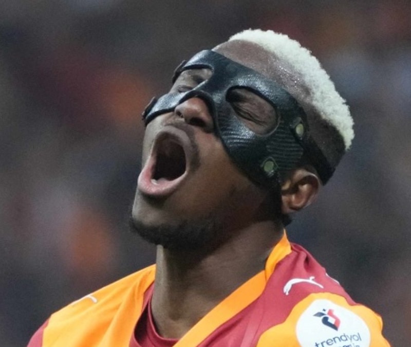 Galatasaray'a Osimhen'den kötü haber!