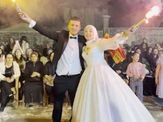 Kütahya'da fanatik çiftin düğünü şampiyonluk kutlamasına dönüştü
