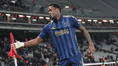 Jhon Duran'dan Fenerbahçe taraftarını kızdıran beğeni!