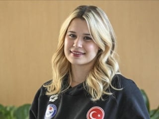 Defne Kurt, Almanya'da gümüş madalya kazandı
