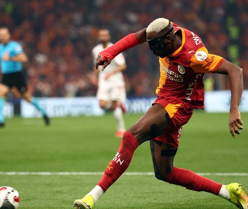 Victor Osimhen bu sezonki gol sayısını 22’ye yükseltti