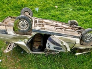 Afyonkarahisar’da şarampole devrilen otomobilde 14 yaşındaki çocuk hayatını kaybetti