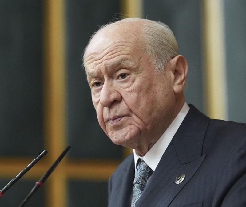 Devlet Bahçeli, Galatasaray'ı şampiyonluğu için tebrik etti