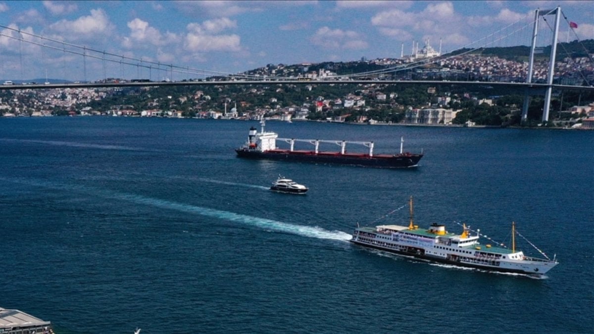 İstanbul Boğazı’ndan 3 ayda 9 bin 195 gemi geçti