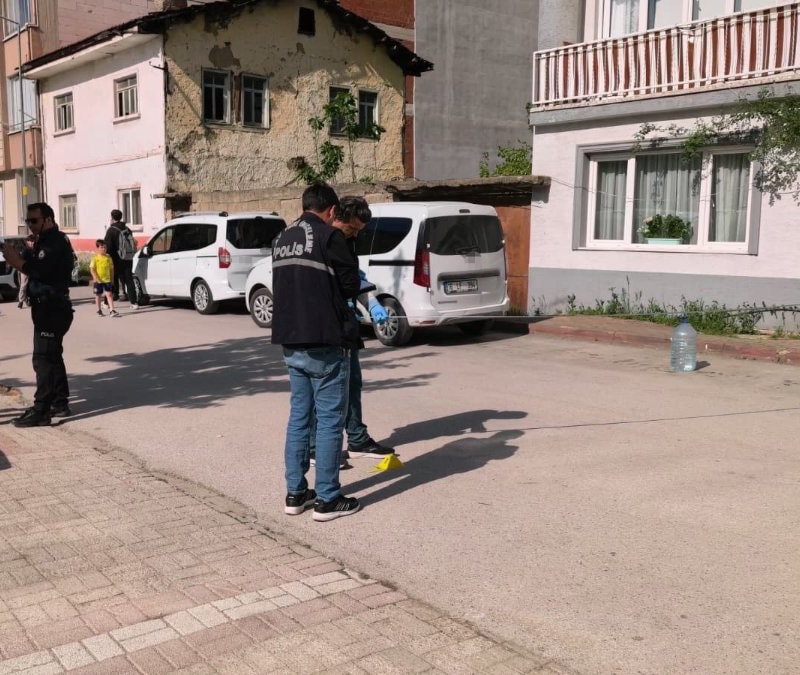 Bursa'da silahlı kavgaya karıştı: Polis, çatıda yakaladı