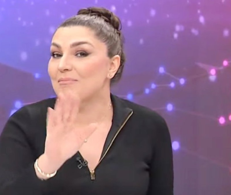 Buket Güler Ozan, Halk TV'den ayrıldığını duyurdu