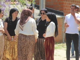 Çanakkale’de aşk sokağı: Arayan da bulan da buradan geçiyor