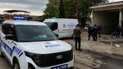 Malatya'da elektrik direğinden düşüp öldü: Olay anı kamerada