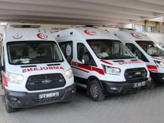 Elazığ’da boş sanılan tabanca ateş aldı: 19 yaşındaki genç ağır yaralandı