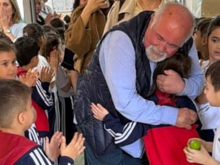 Zonguldak'ta 43 yıllık öğretmene duygusal veda
