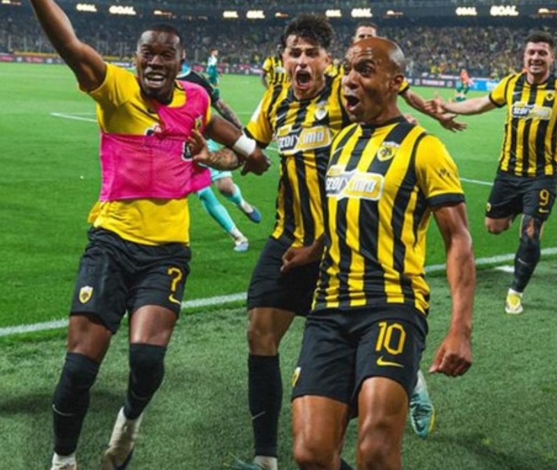 AEK Atina, Panathinaikos'u yenerek şampiyon oldu