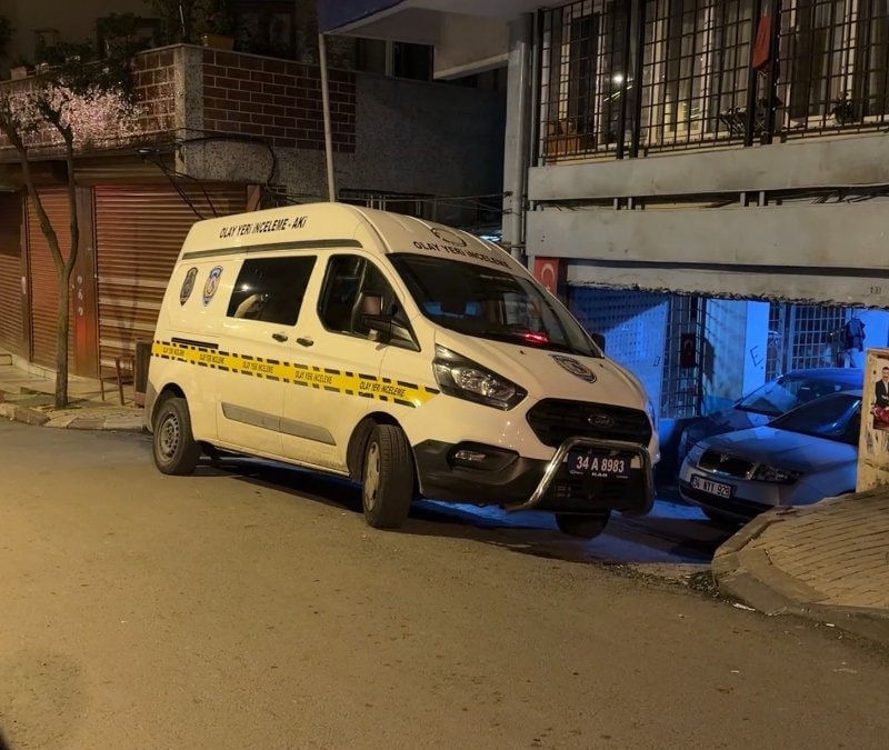 İstanbul'da konuşma bahanesiyle eşine ateş açtı