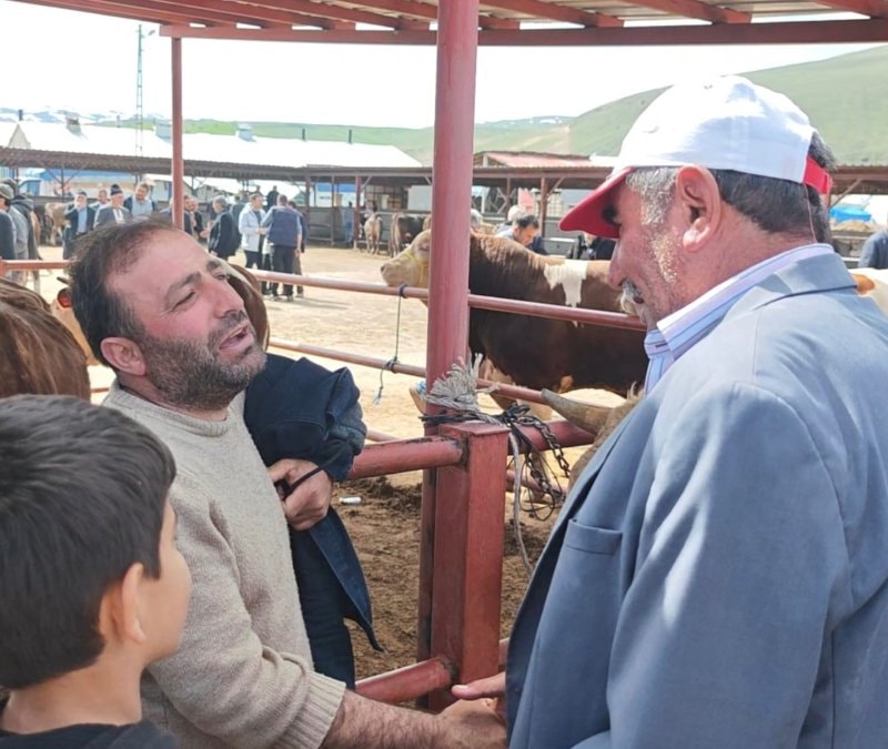 Erzurum'da kurban pazarlarında hareketlilik başladı