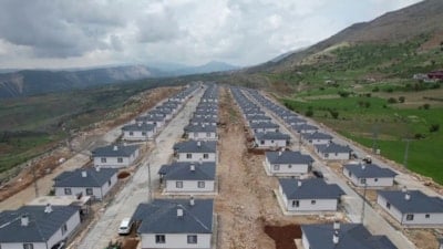 Adıyaman'da depremzedeler, sarp kayalıklar üzerinde yeni yuvalarına kavuştu