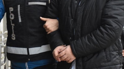 İstanbul'da kadın öğretmen eşi tarafından bıçakla yaralandı