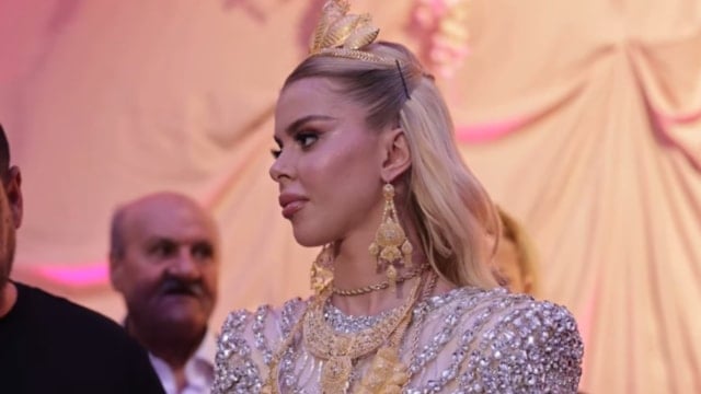 Kilosu kadar altın! Fenomen Çağla Öz ile Vanlı Kara Haydar nişanlandı