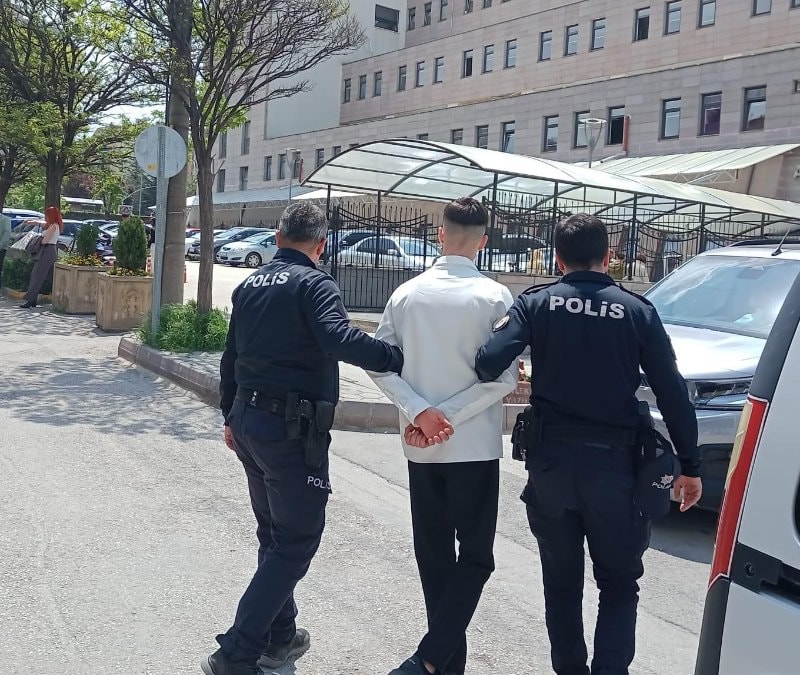 Eskişehir'de düğün konvoyu korku saçtı: Pompalı tüfekle rastgele ateş açtı