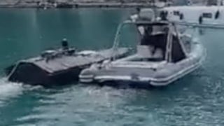Yunanistan'da bomba yüklü İDA krizi