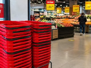Marketteki kırmızı sepetlerin asıl amacı bakın neymiş