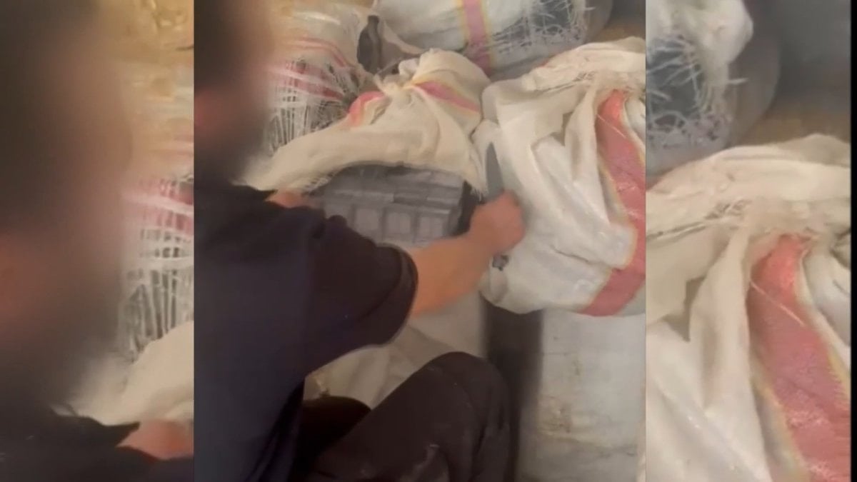 Şanlıurfa'da 40 bin paket kaçak sigara ele geçirildi