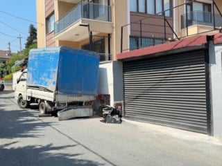 İstanbul'da ehliyetsiz sürücü yol kenarındaki işçiyi ezdi