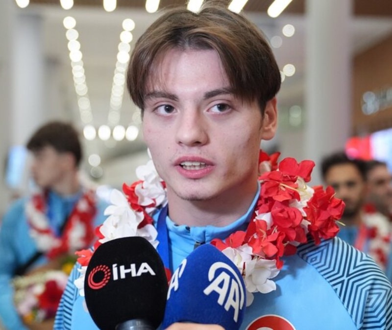 Berkay Erer, Avrupa Tekvando Şampiyonası'nda altın madalya kazandı